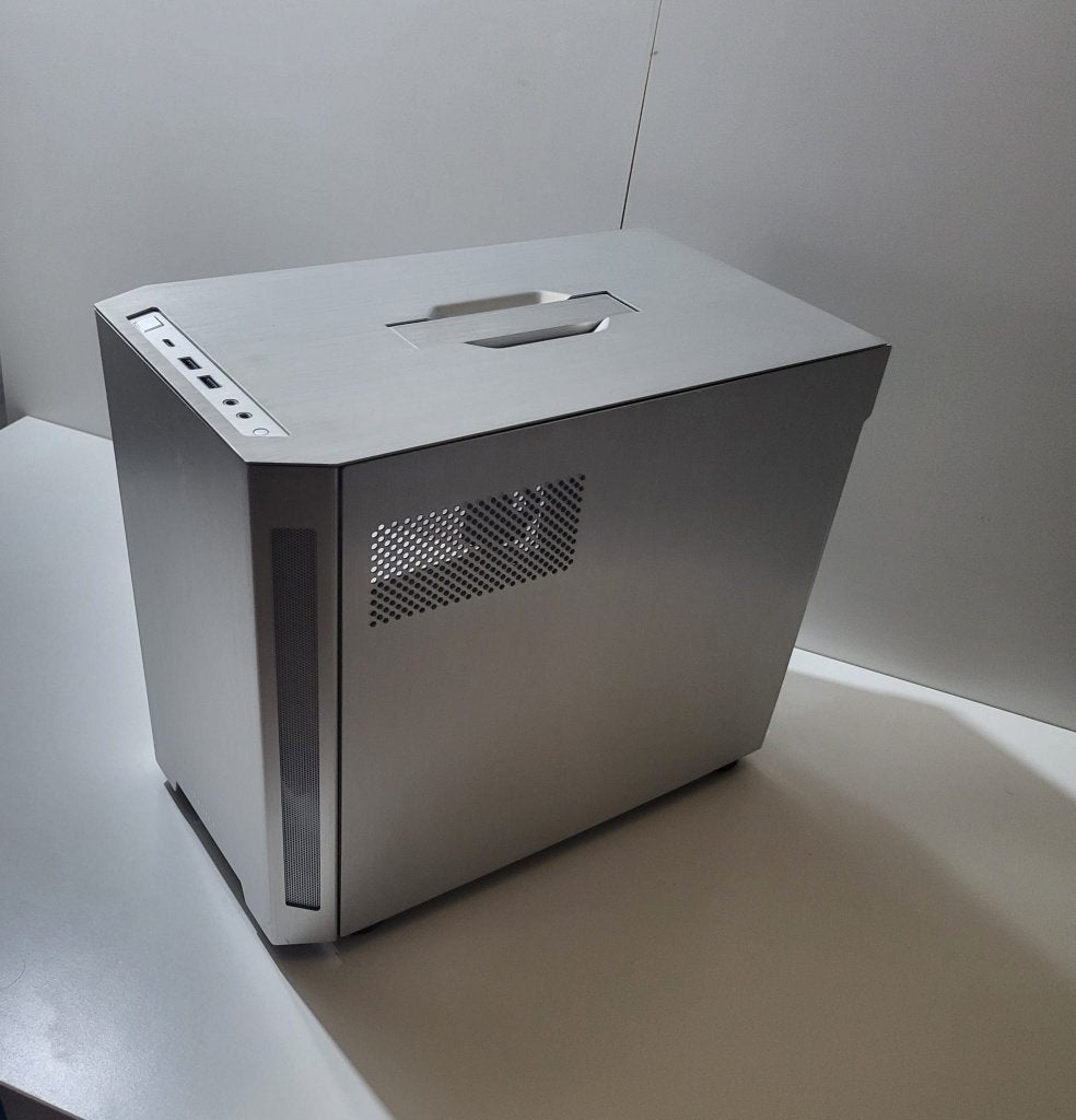 Lian Li TU150 - Mini-ITX Behuizing (Met handvat), Computers en Software, Computerbehuizingen, Gebruikt, Ophalen