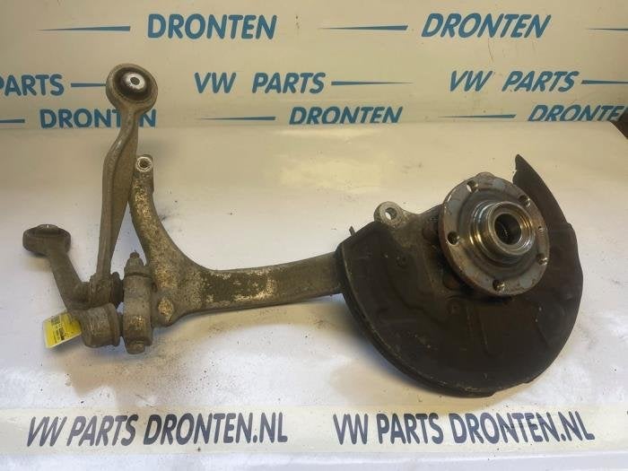 Support joint avant gauche d'un Audi A4, -, 3 mois de garantie, Audi, Utilisé