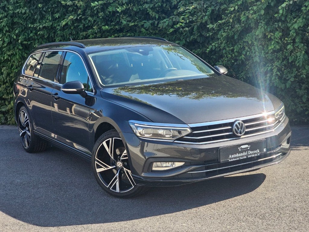 Volkswagen Passat 1.6 diesel STYLE | 19 POUCES | ATTELAGE, Autos, Volkswagen, Argent ou Gris, Achat, Entreprise, Entretenue par le concessionnaire