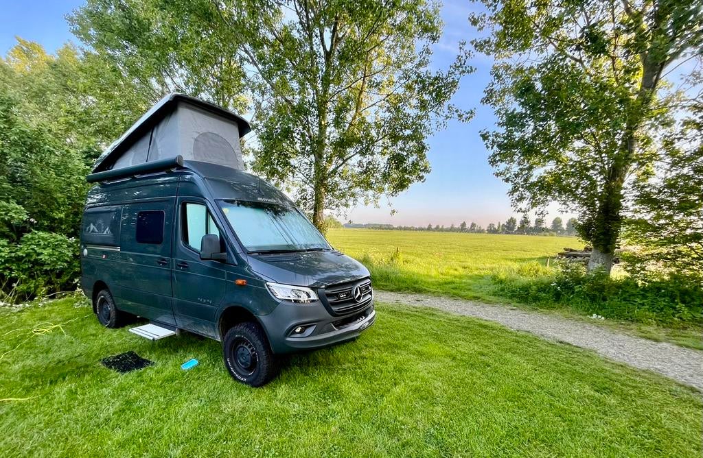 HYMER GRAND CANYON S 4x4 — B-rijbewijs, Automaat, Chemisch toilet, ESP - Contrôle de stabilité, Douche