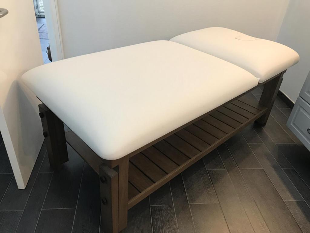 Table de massage « Malea » en Bois Massif (2m sur 90cm), Enlèvement, Comme neuf, Table de massage