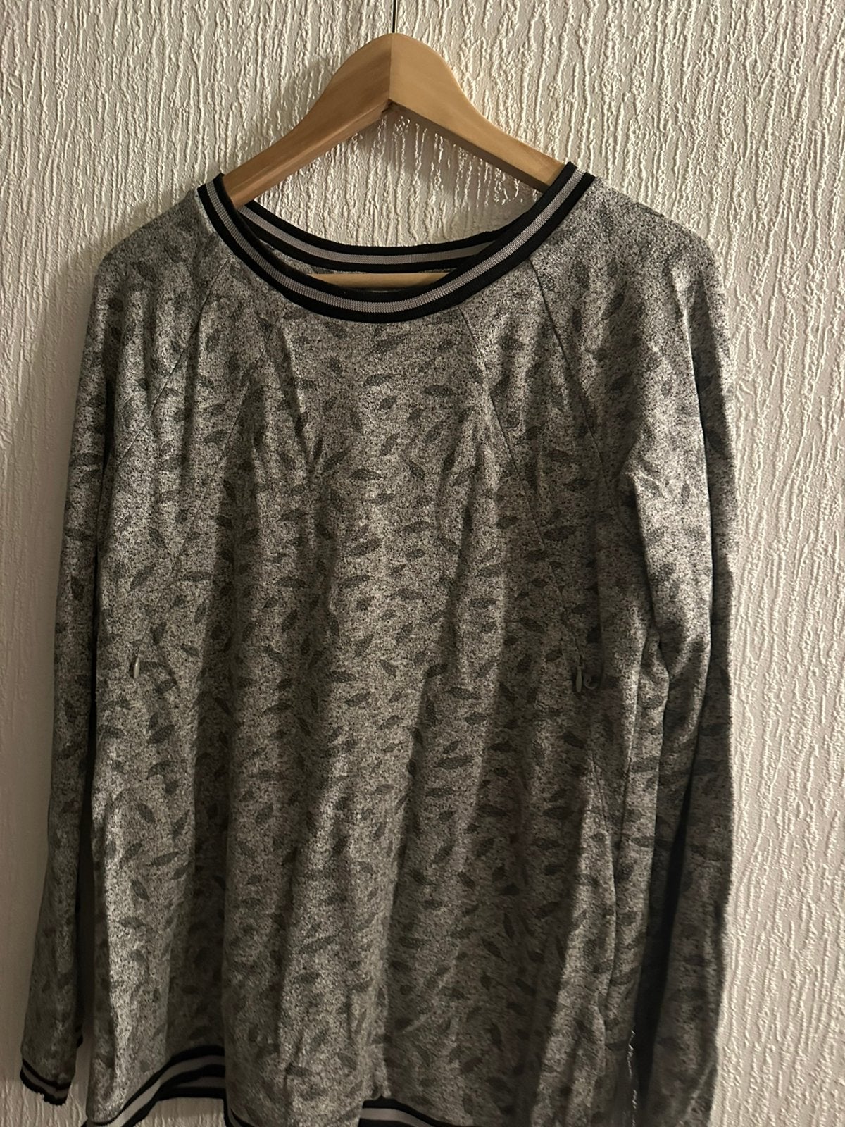 Blouse en trui voor borstvoeding, Kleding | Dames, Rokken, Ophalen, Zo goed als nieuw, Maat 42/44 (L), Overige kleuren