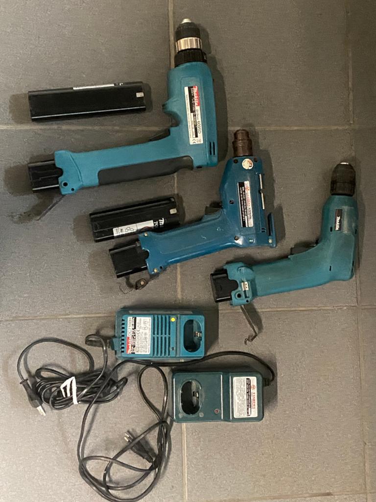 Makita 7,2V - 9,6V - 12V boormachines, batterijen + opladers, Ophalen, Gebruikt, Boor- en Schroefmachine, Variabele snelheid