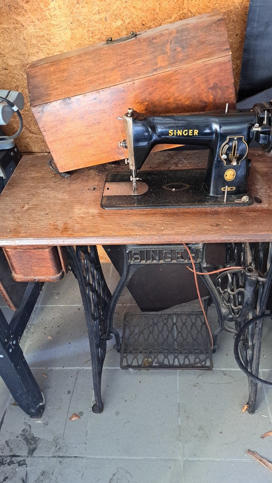 singer naaimachine met toebehoren, Ophalen