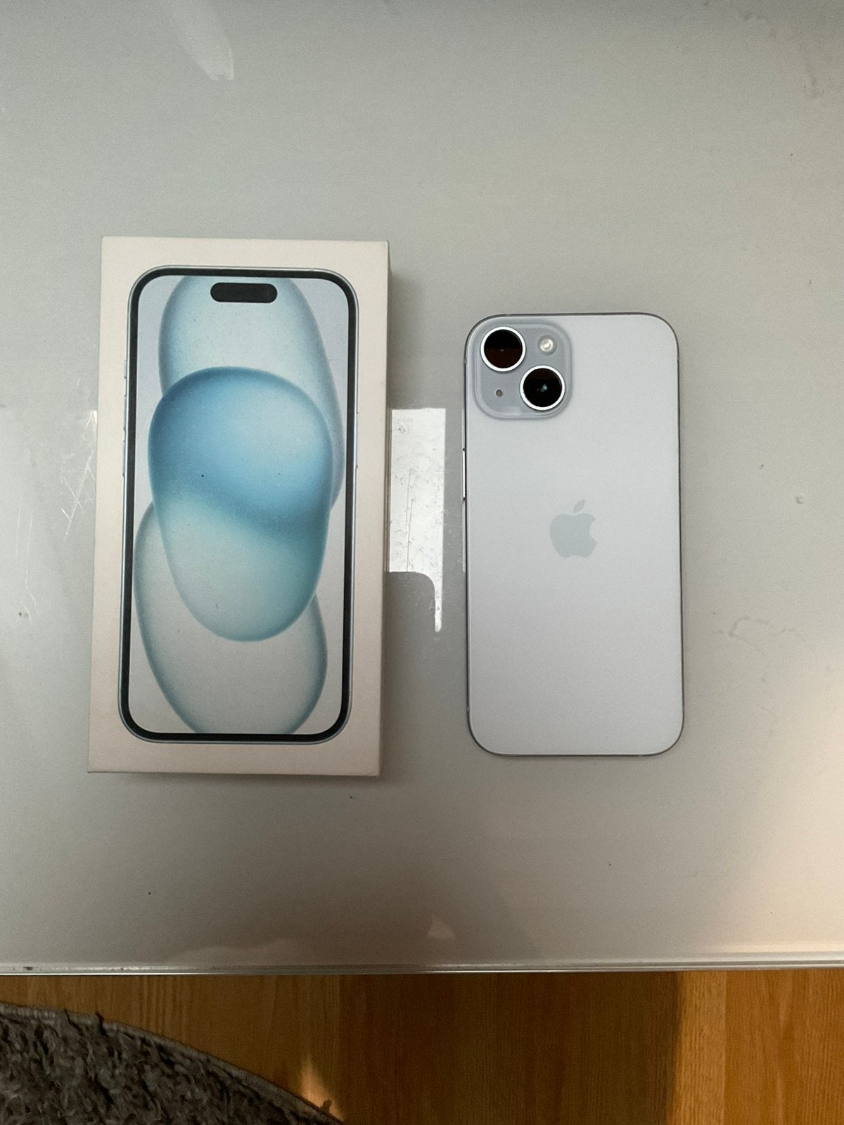 Iphone 15 128GB tres bon etat, Télécoms, Téléphonie mobile | Apple iPhone, Enlèvement ou Envoi, Comme neuf, IPhone 15