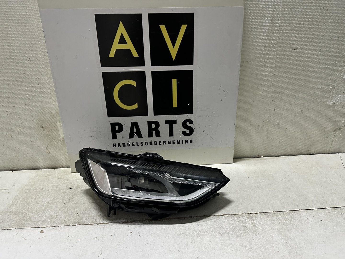 Koplamp Audi A4 B9 8W Facelift LED Rechts 8W0941012 2019-, Auto-onderdelen, Gebruikt, -, -, -