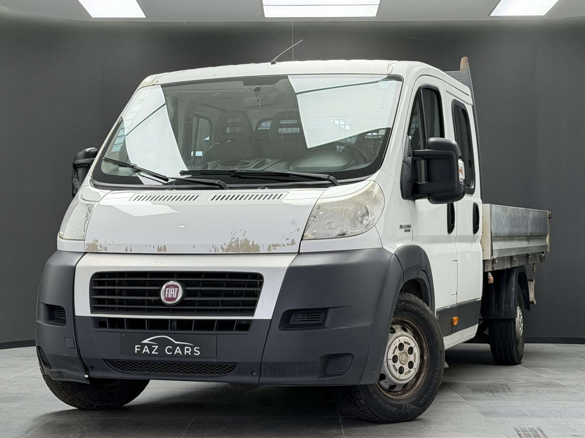 Fiat Ducato 2.3 Multijet * DOUBLE CABINE + BENNE + 7 PLACES, Auto's, Voorwielaandrijving, Stof, Gebruikt, Zwart