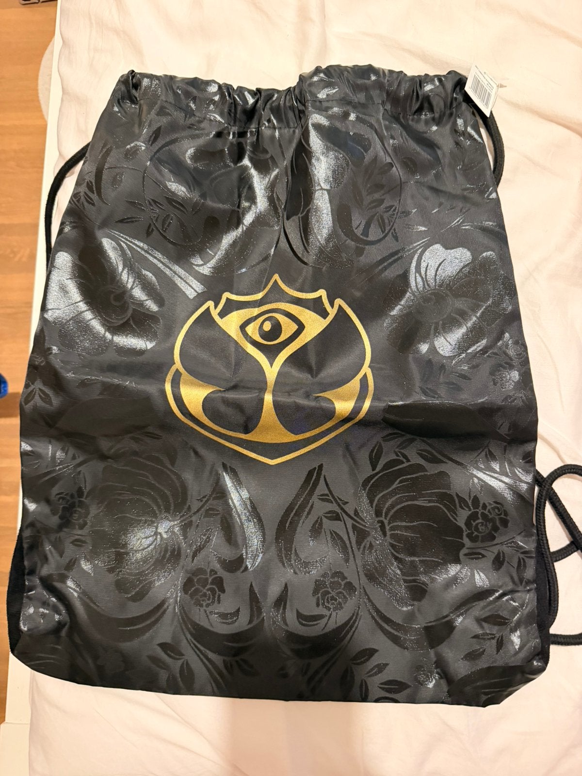 Tomorrowland rugzakje gymbag 20jaar limited edition, Bijoux, Sacs & Beauté, Neuf, Enlèvement ou Envoi, 35 à 55 cm, 40 à 60 cm