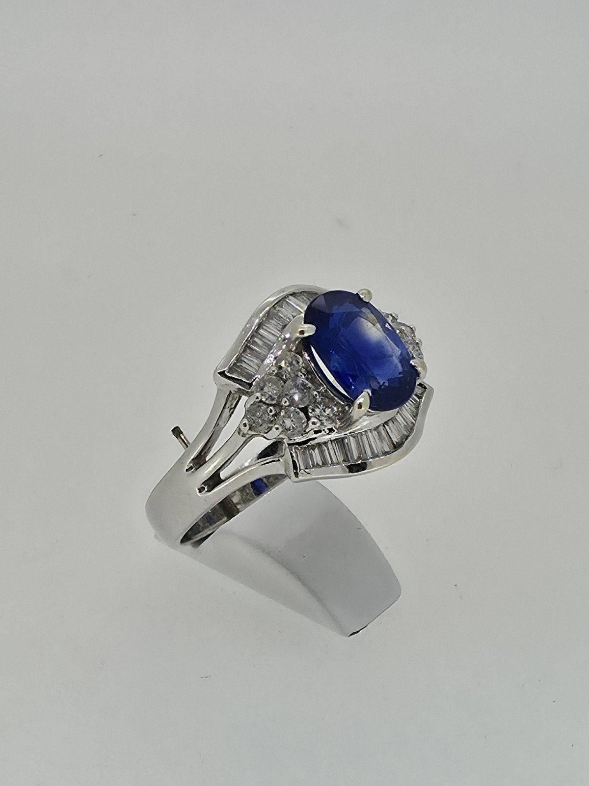 Bague saphirs diamants, Bijoux, Sacs & Beauté, Blanc, Or