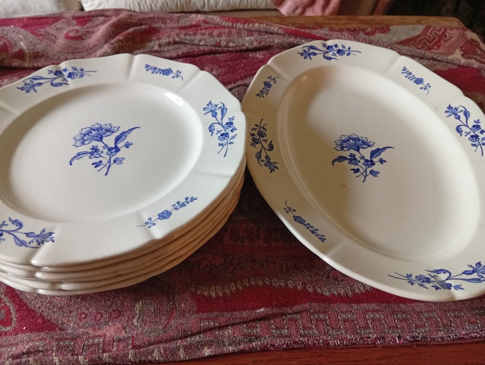 Duchess  6 Crème borden/1 vleesschaal met blauw bloem motief, Ophalen, Bord(en)