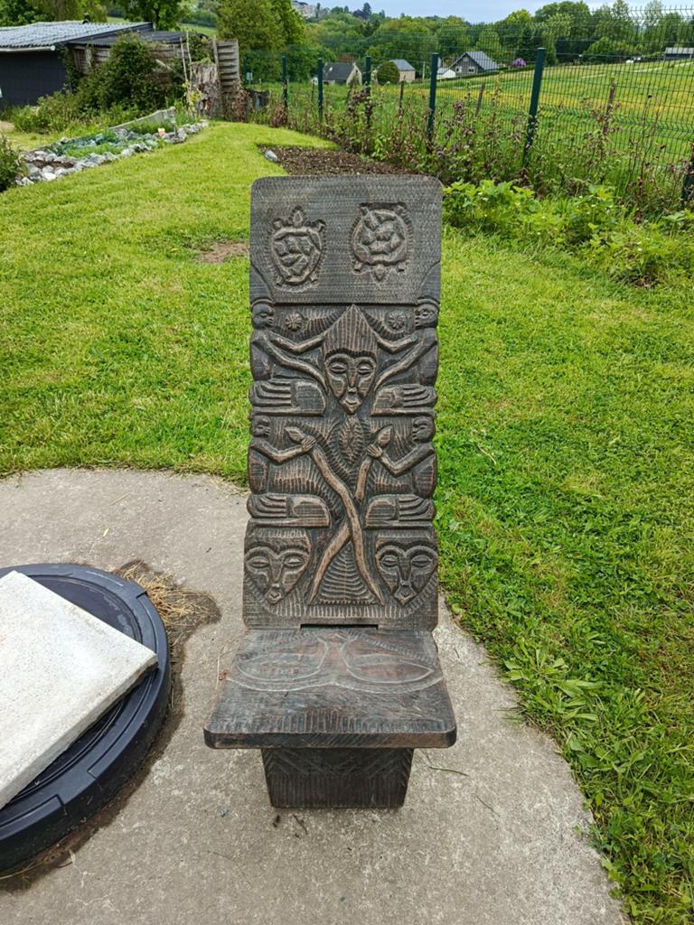 Afrikaanse palaverstoel, Ophalen