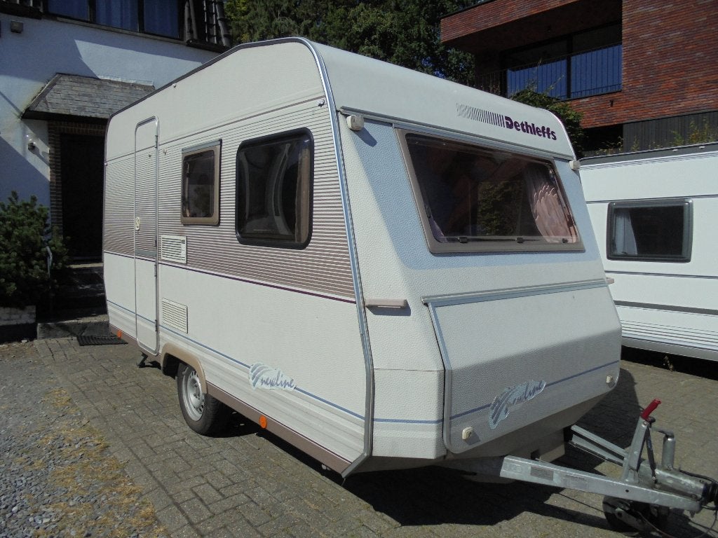 Dethleffs Newline RM2, 5/1994,4 slp/tafel+stapelbed,voortent, Caravans en Kamperen, Caravans, Standaardzit, Dwarsbed, 750 - 1000 kg