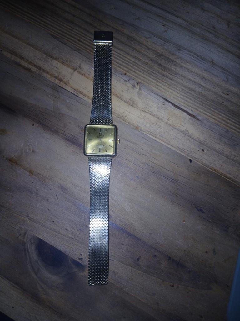OMEGA DAMES POLSHORLOGE JAAR 1975 SWITZERLAND, Handtassen en Accessoires, Horloges | Dames, Ophalen of Verzenden