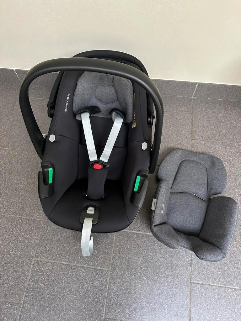 Maxi-Cosi Pebble 360, Kinderen en Baby's, Autostoeltjes, Ophalen, Zo goed als nieuw, Maxi-Cosi