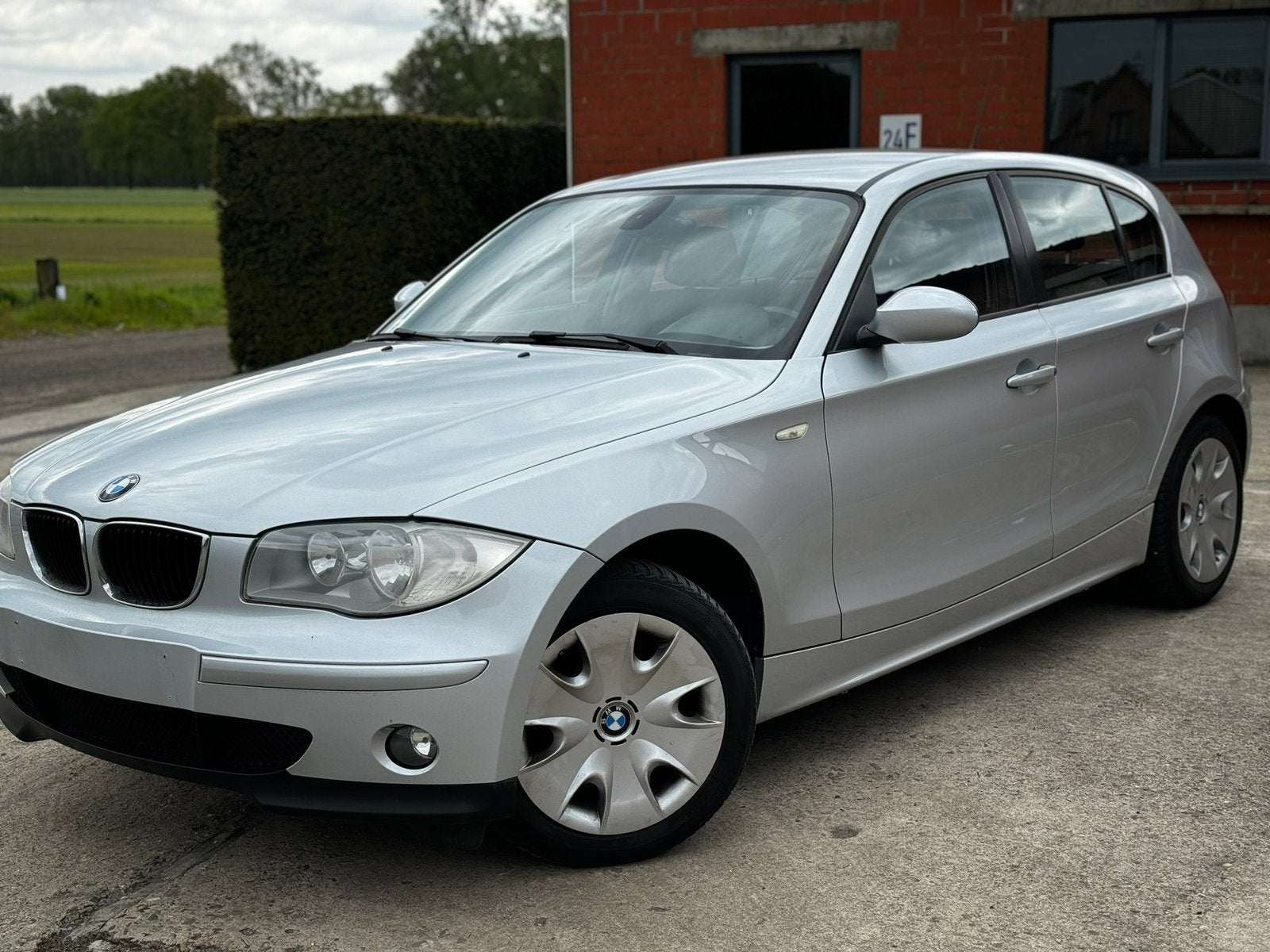 BMW SÉRIE 1 ✅ 116i GARANTIE, Autos, Argent ou Gris, Achat, Entreprise, Garantie prolongée