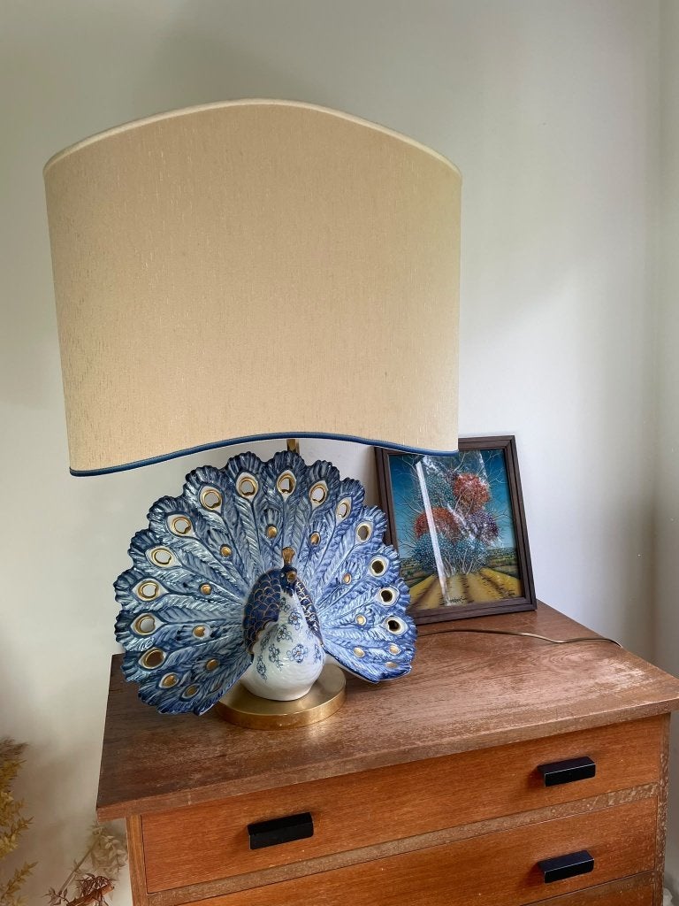 Vintage Hollywood Regency lamp met pauw in faience, Enlèvement