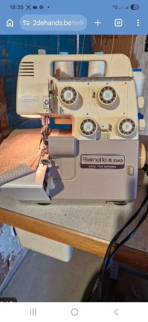 Naaimachine overlock, Hobby en Vrije tijd, Naaimachines en Toebehoren, Ophalen of Verzenden, Zo goed als nieuw, Naaimachine, Bernina