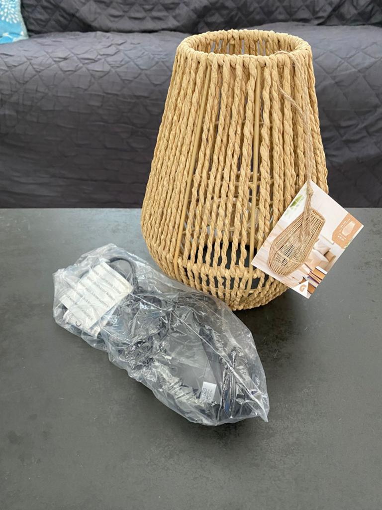 2 lampes neuves de chevet en rotin