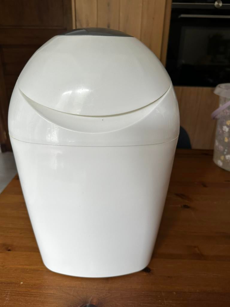 Luieremmer Tommee Tippee Sangenic wit, Kinderen en Baby's, Badjes en Verzorging, Ophalen, Zo goed als nieuw, Luieremmer, Sangenic