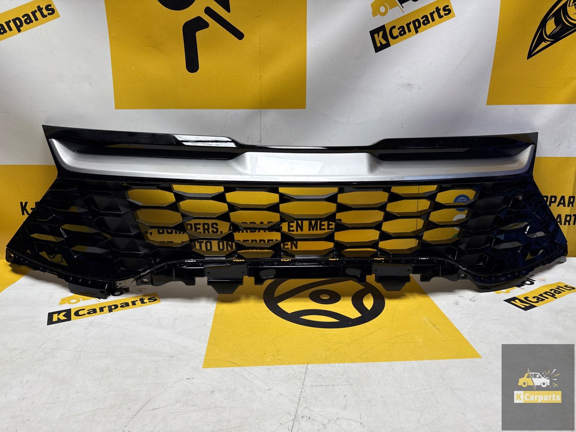 KIA SPORTAGE GRILLE D'ORIGINE 86350R2020, Kia, Heolleung-ro 12
06797  Seoul, Utilisé, Info@kia.com