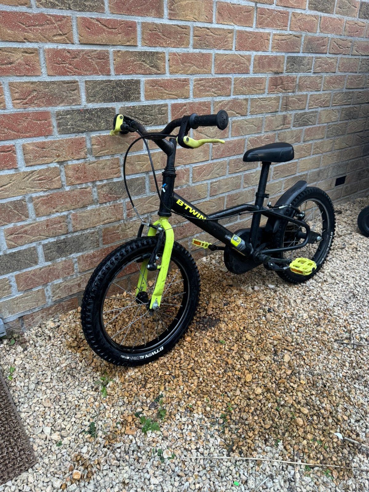 Vélo pour enfant btwin 16 pouces - en parfait état, Vélos & Vélomoteurs, Enlèvement, Comme neuf, Frein sur jante, 16 à 20 pouces