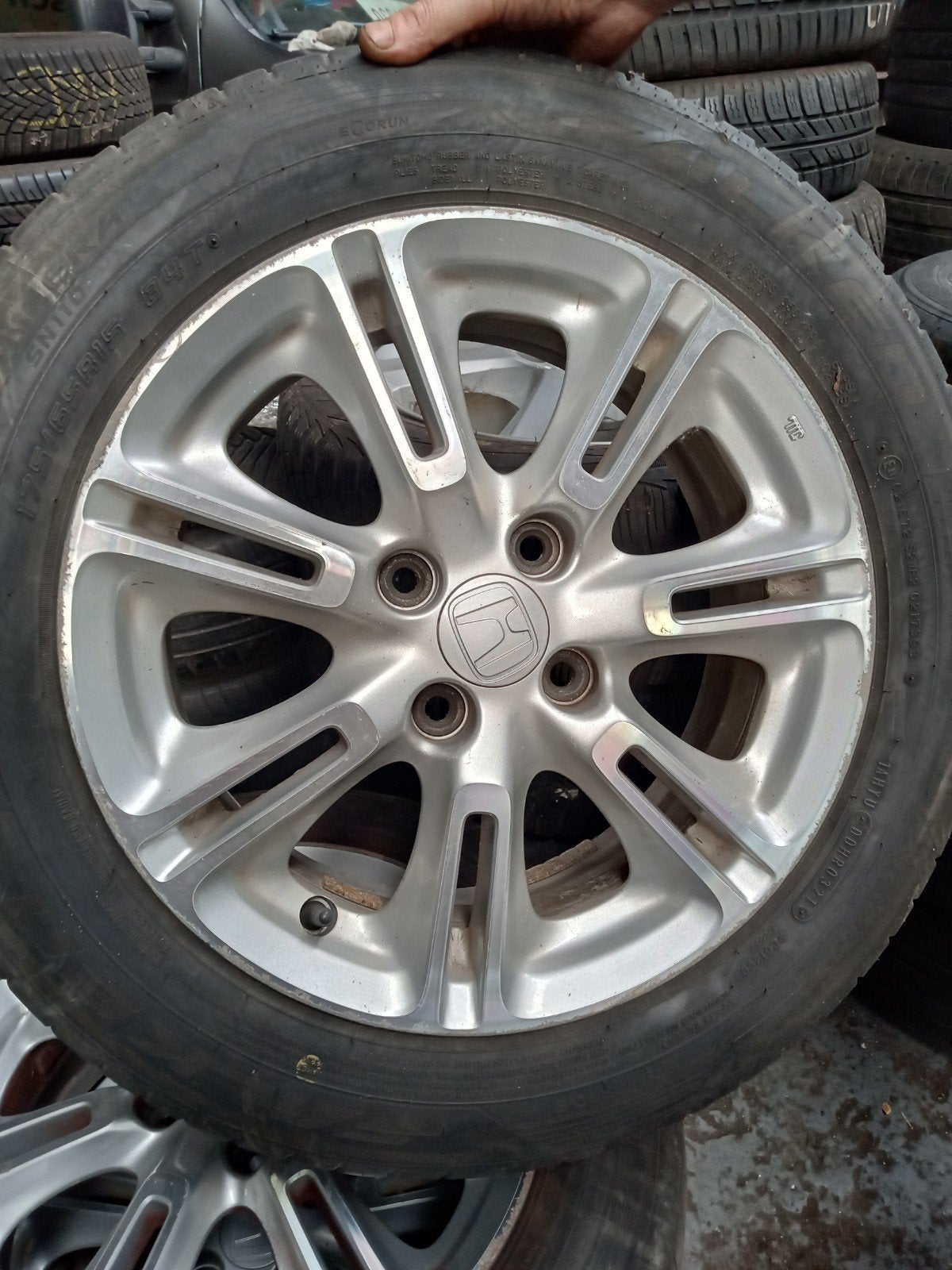 4 Pneus d'été sur jantes HONDA, Pneus et Jantes, Pneus été, Enlèvement, Utilisé