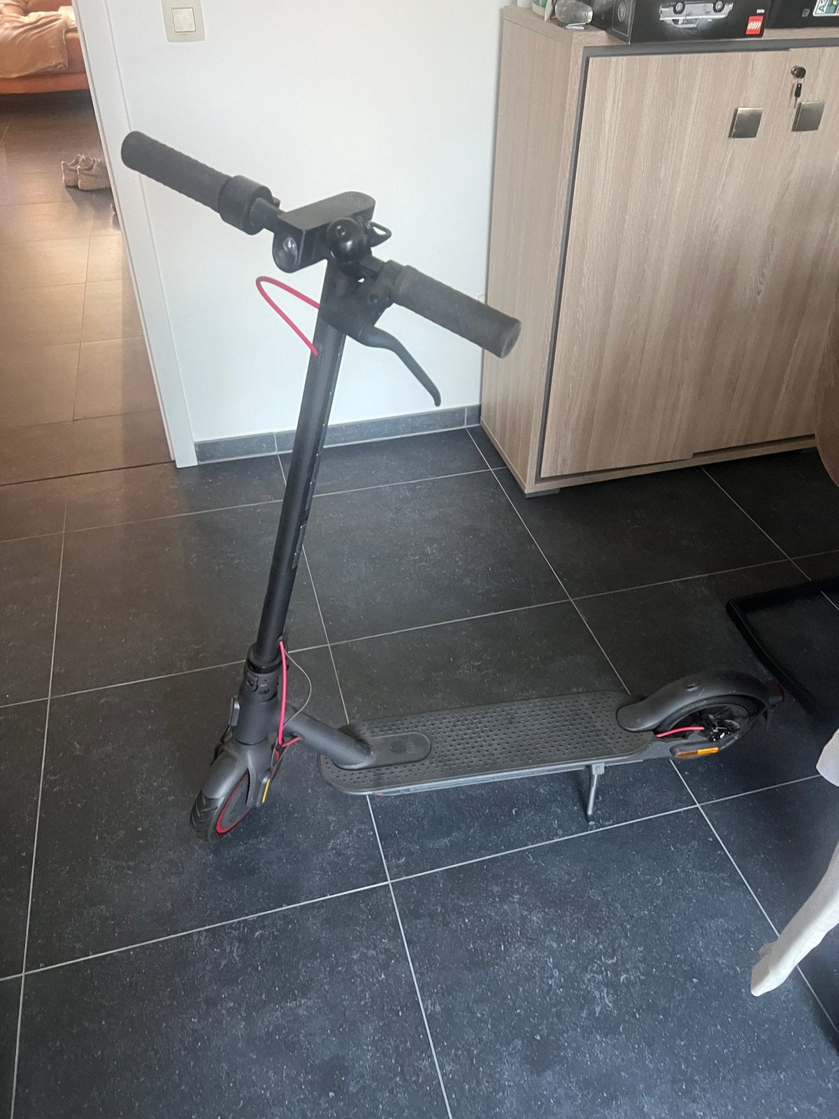 Xiaomi Mi Electric Scooter Pro 2 – Zo goed als nieuw, Fietsen en Brommers, Steps, Ophalen, Zo goed als nieuw, Elektrische step (E-scooter)
