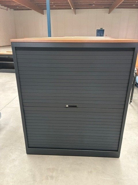 metalen roldeurkast, Ophalen, Gebruikt, 100 tot 150 cm, 100 tot 150 cm