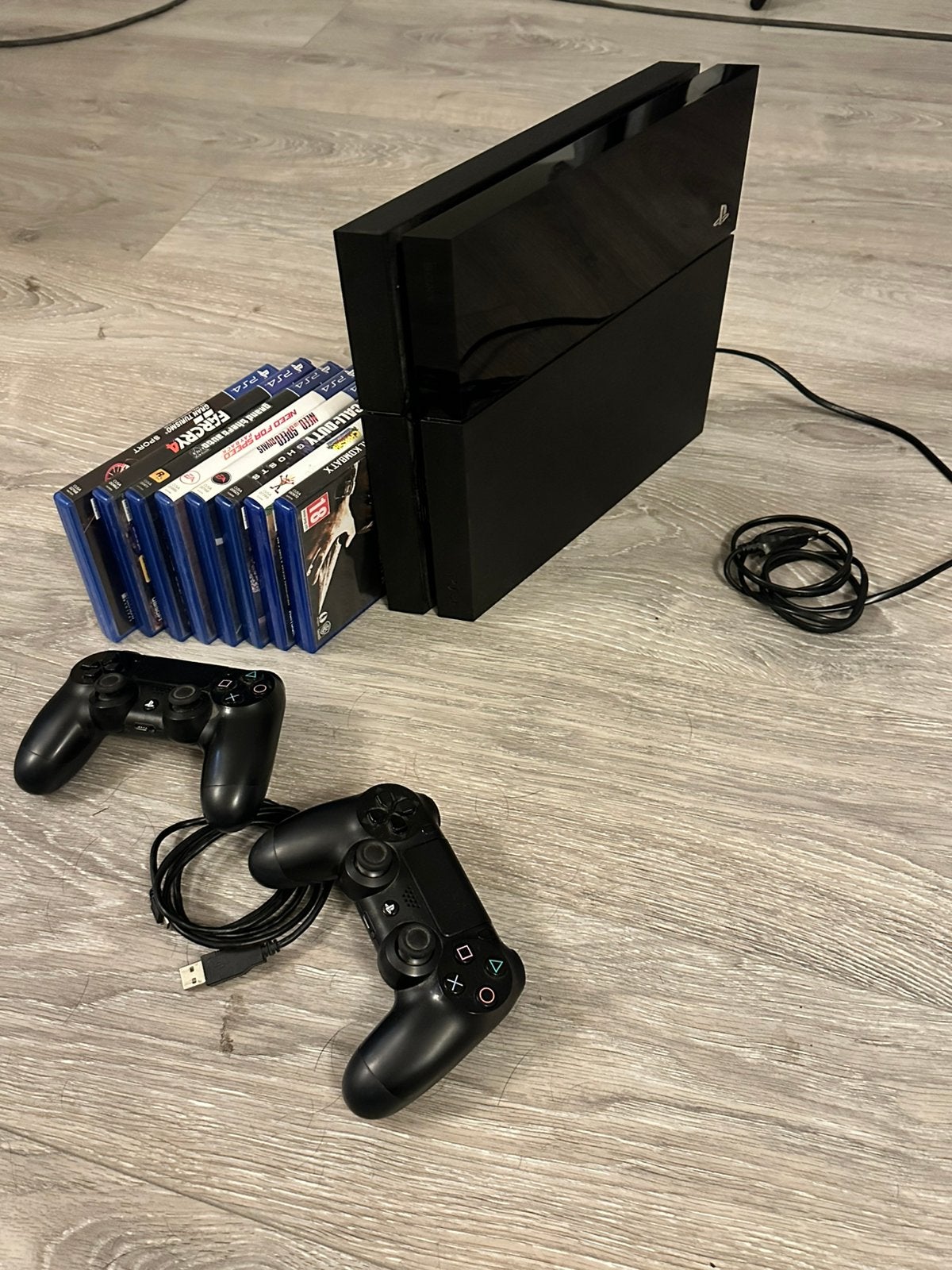 Sony PlayStation 4 Ps4 + 8 games + 2 controlers, Games en Spelcomputers, Spelcomputers | Sony PlayStation 4, Ophalen, Zo goed als nieuw