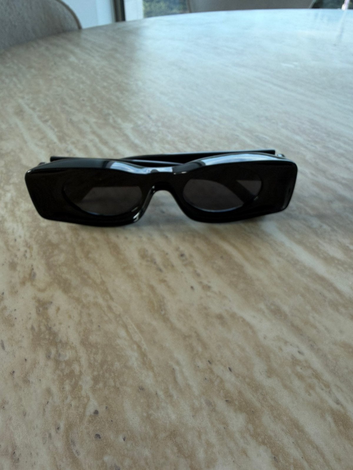 Loewe Rectangle Sunglasses – Zwart | Origineel, Ophalen of Verzenden, Zo goed als nieuw, Bril