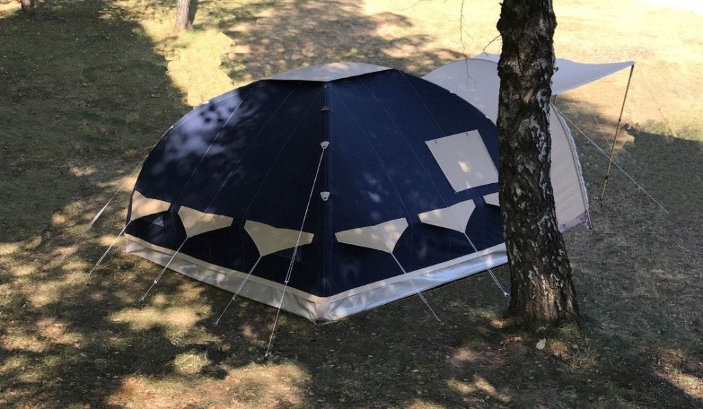 Karsten opblaas tent, Ophalen, Zo goed als nieuw, Tot en met 6