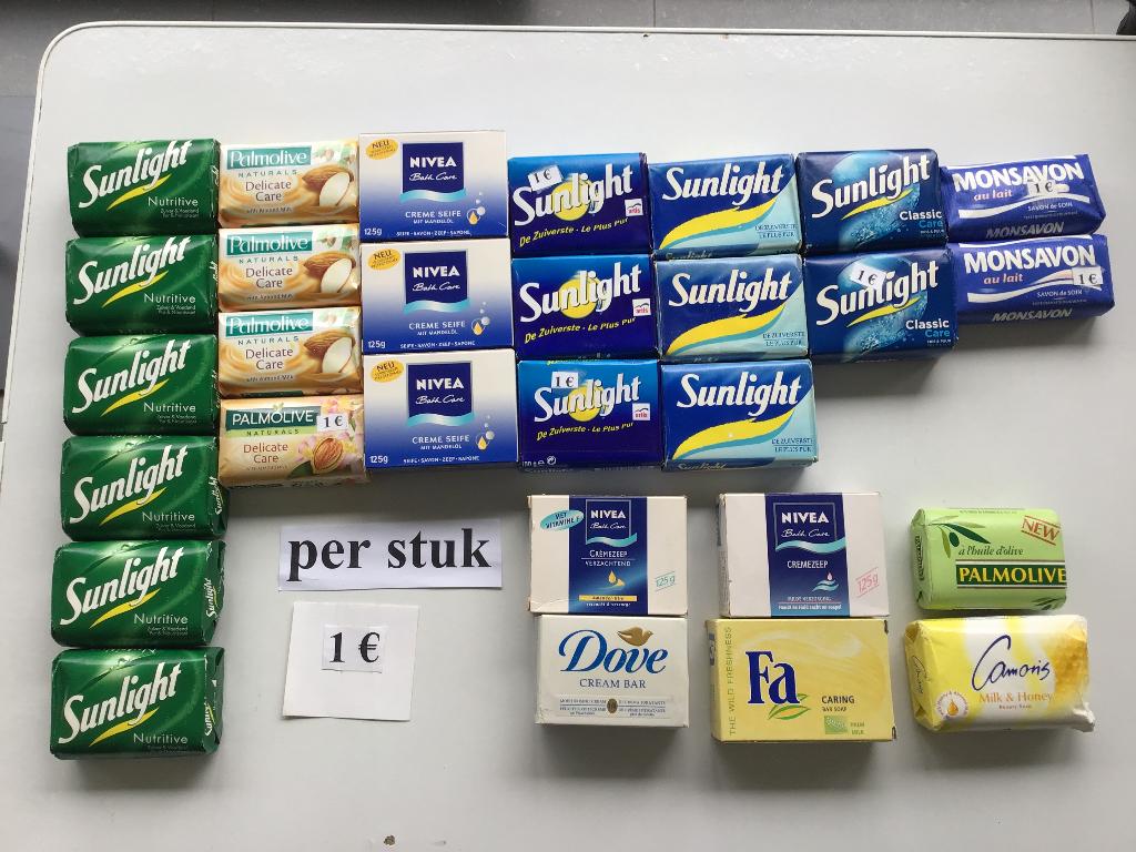 29 stukken zeep aan slechts 1 € per stuk + 8 zeepbakjes, Ophalen of Verzenden, Zo goed als nieuw