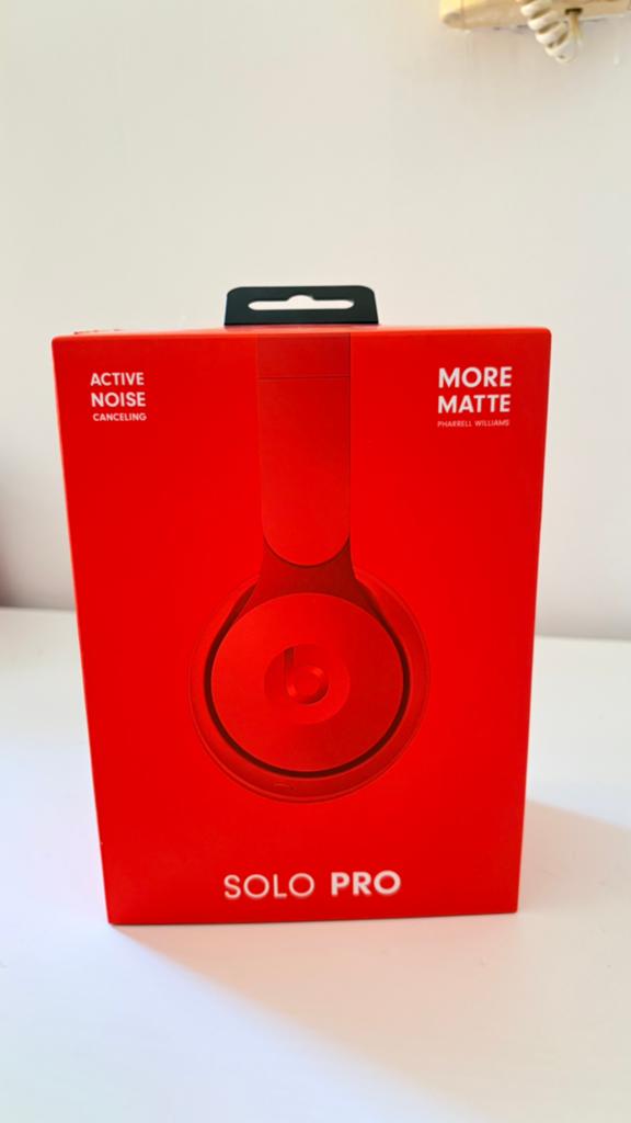 Casque Pharrell Williams Beats Solo Pro More - rouge matte, Audio, Tv en Foto, Hoofdtelefoons, Zo goed als nieuw, Beats, Bluetooth