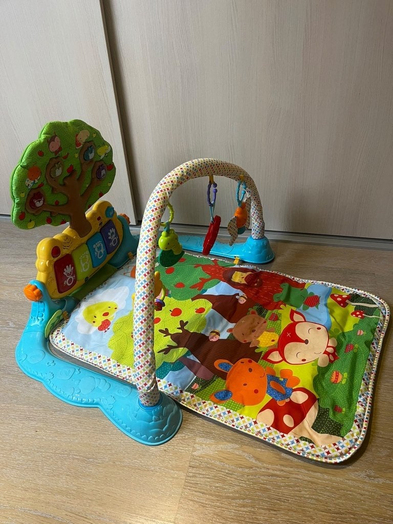 Baby speelmat met speelboog en piano, Kinderen en Baby's, Ophalen, Zo goed als nieuw