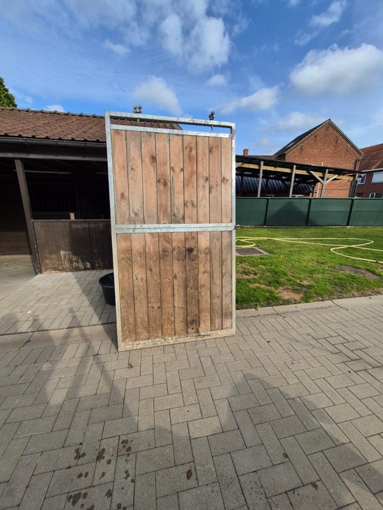 2 paardenstallen of  schuilplaats, Dieren en Toebehoren, Stalling en Weidegang
