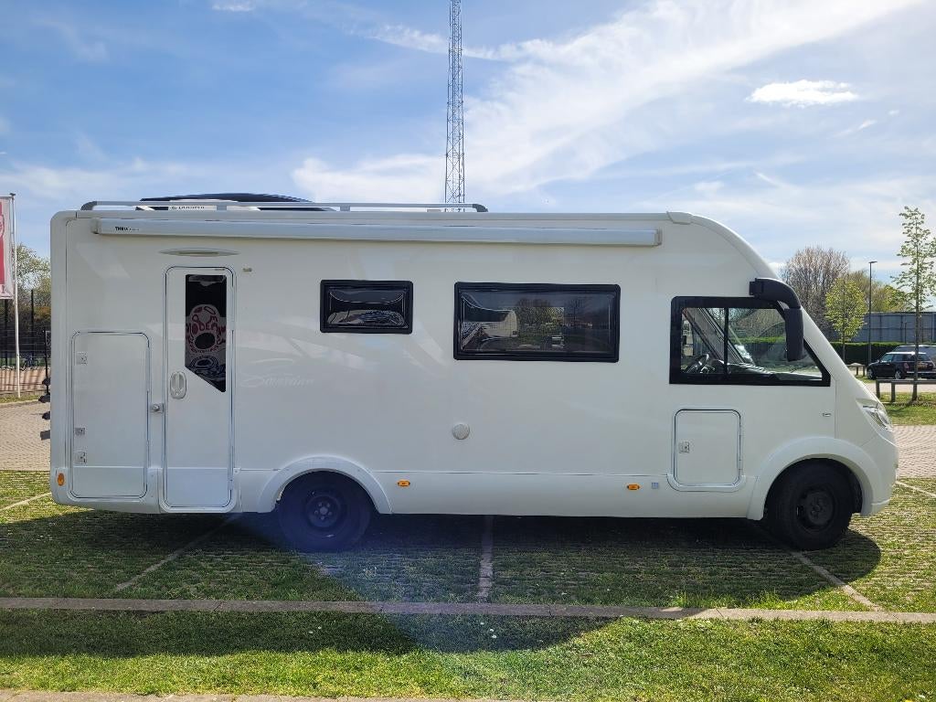 Ultieme Familie camper met slimme indeling, Caravanes & Camping, Toilette à cassette, Boîte manuelle, Jusqu'à 6, Intégral