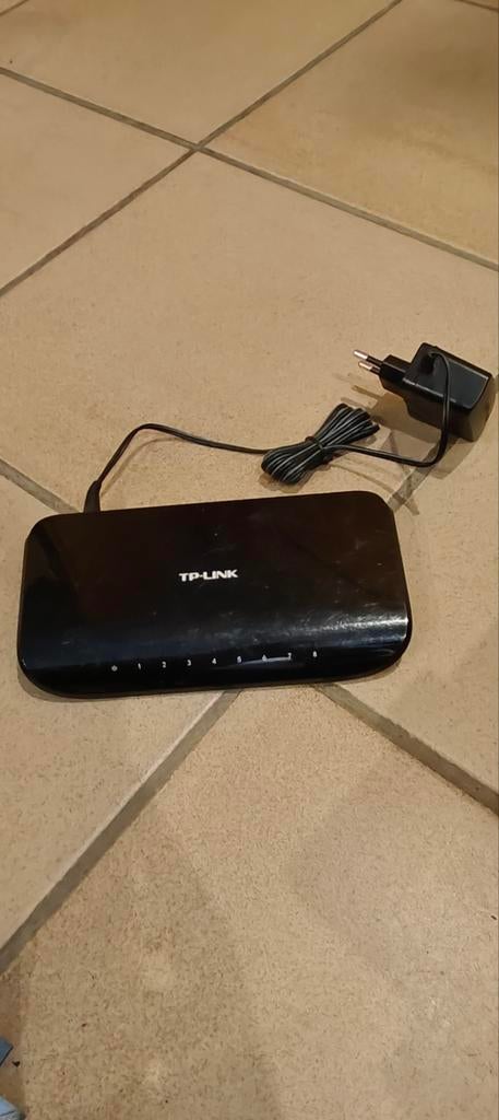 TP-Link 8-Poorts Gigabit Switch (TL-SG1008D), Informatique & Logiciels, Commutateurs réseau, Enlèvement