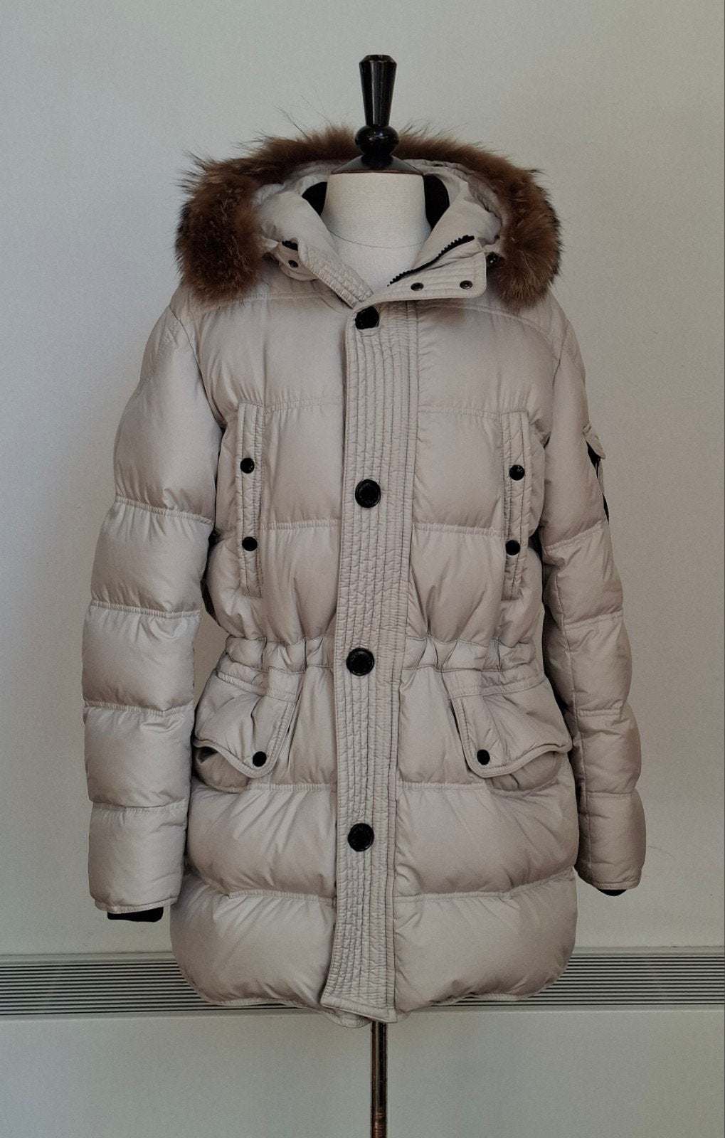 MONCLER.   (NEW +/_ 2100€), Ophalen of Verzenden, Maat 38/40 (M)