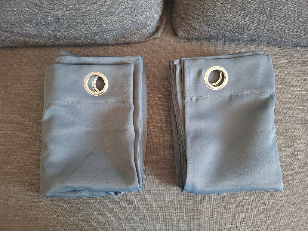 Verduisterend gordijn met ringen, 2 stuks 140x260cm, Huis en Inrichting, Stoffering | Gordijnen en Lamellen, Ophalen, Met ringen
