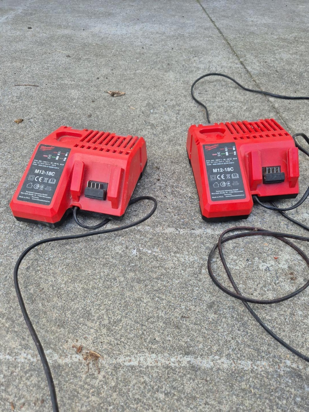 Milwaukee M12-18C acculader, Ophalen