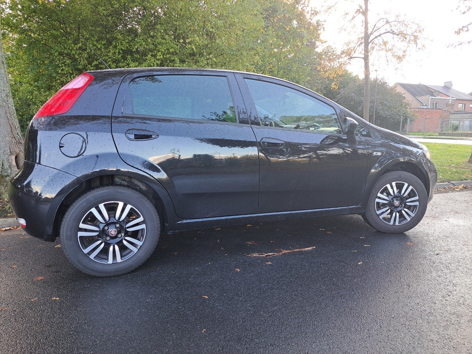 Fiat Punto  1.2 Benzine.Van 2015. Euro 6b. Gekeurd voor verk, Auto's, Voorwielaandrijving, Dealer onderhouden, Stof, 5 deurs