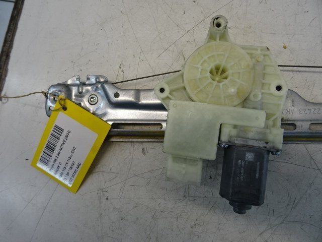 MOTEUR LEVE VITRE ELECTRIQUE ARRIÈRE DROIT (9678189980), Utilisé, Arrière, Peugeot