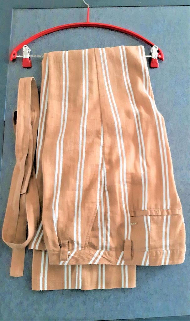 Te koop: Mooie gestreepte broek van "Terre Bleue" 42., Taille 42/44 (L), Comme neuf, Brun, Enlèvement