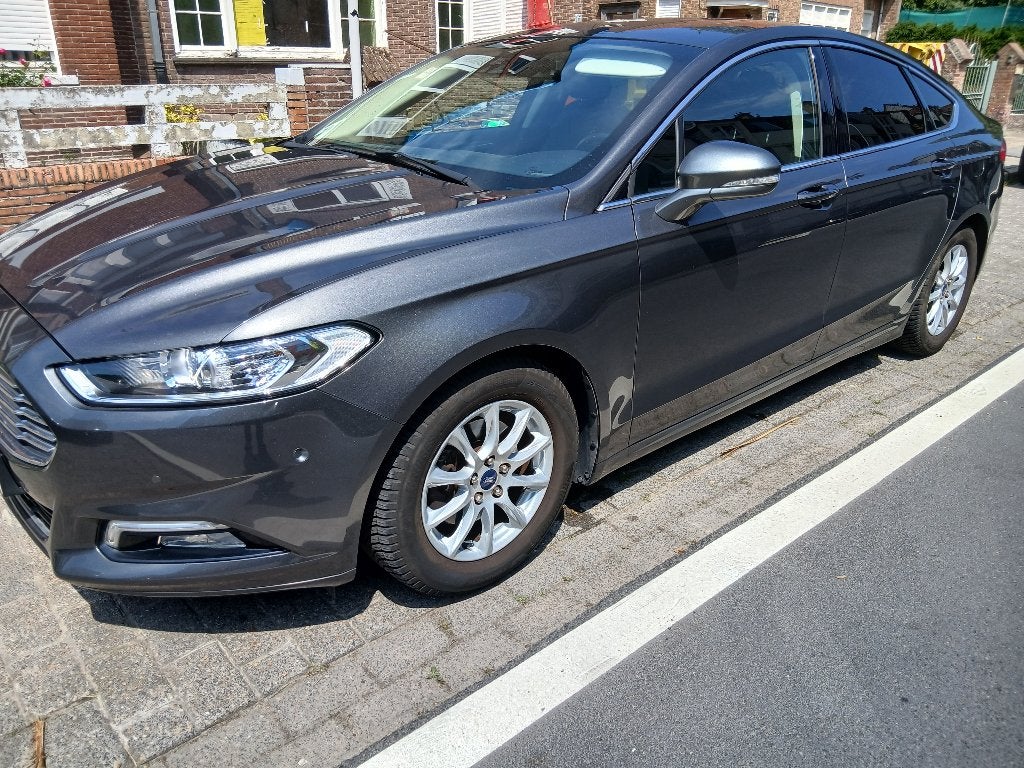 Mondeo 1.5 TDCI - 74.000km - veel opties - manueel - CO2: 94, Auto's, Voorwielaandrijving, Parkeersensor, Mondeo, Overige bekleding