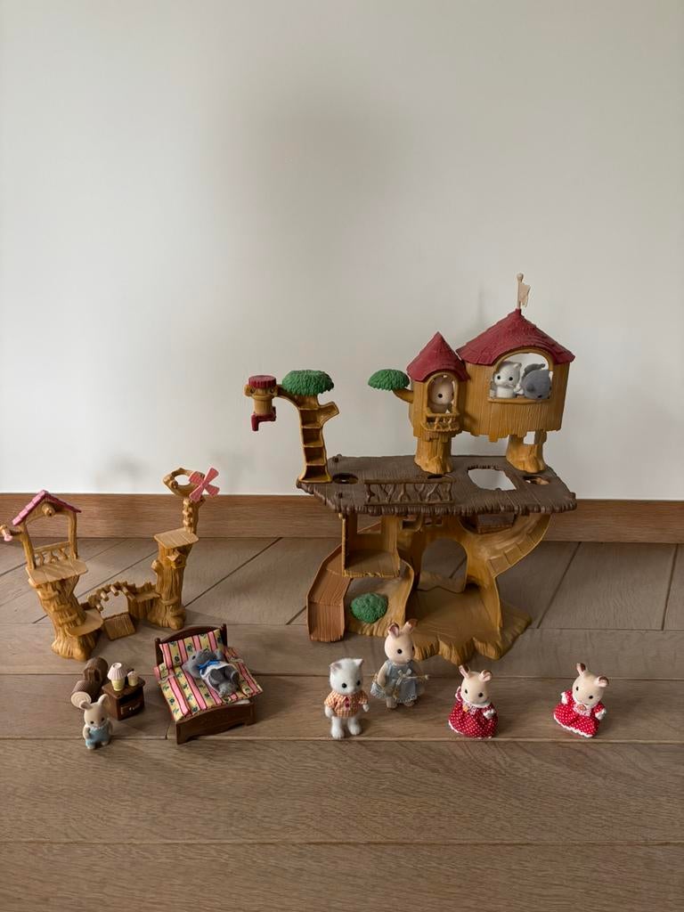 Sylvania : cabane dans les arbres aventureuse,lit, poupées, Enlèvement, Comme neuf