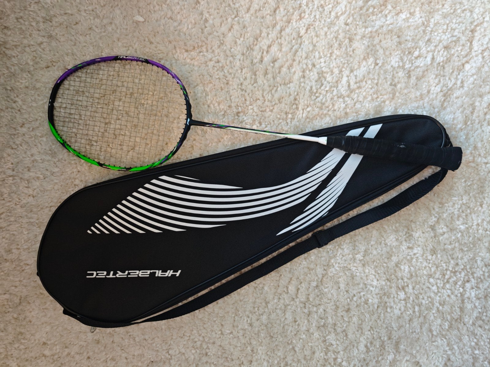 Li-Ning Halbertec 9000 4U + boîtier ~ NOUVEAU, Sports & Fitness, Enlèvement, Raquette(s)
