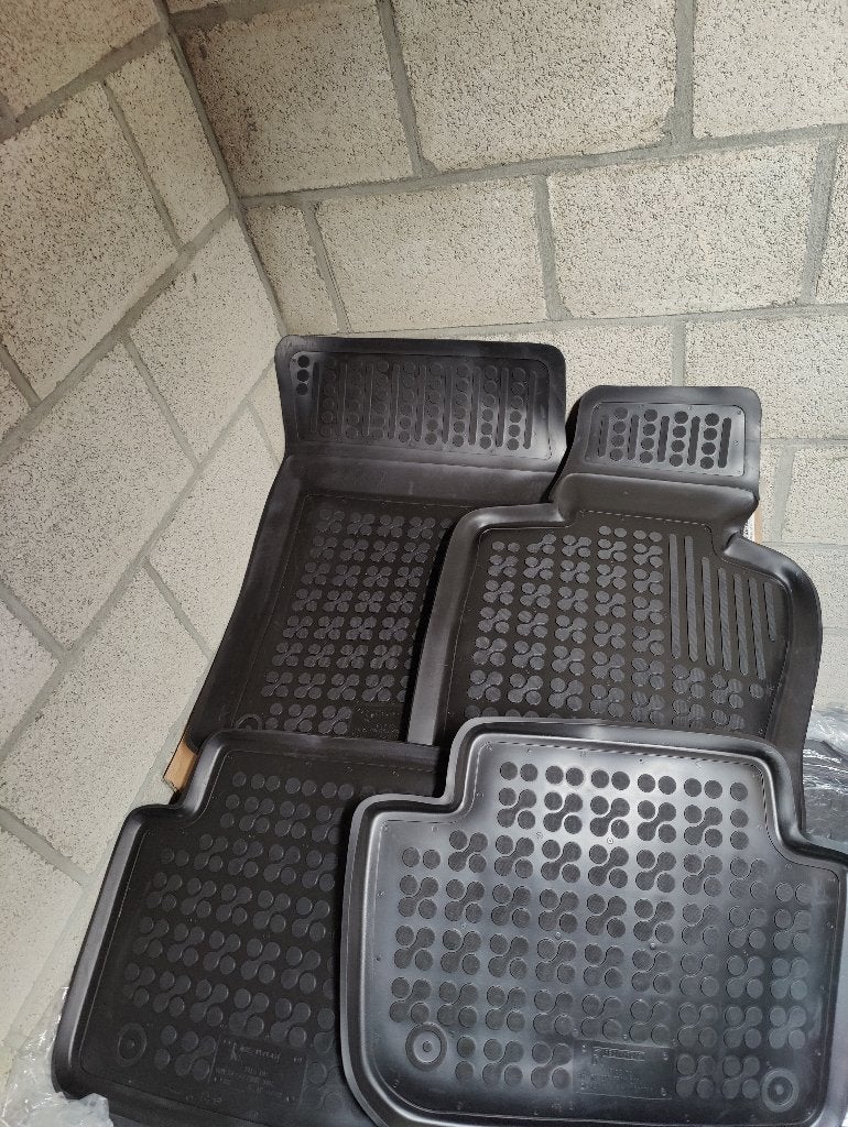 Kit de tapis en caoutchouc pour BMW X3 E83, Enlèvement ou Envoi, Neuf