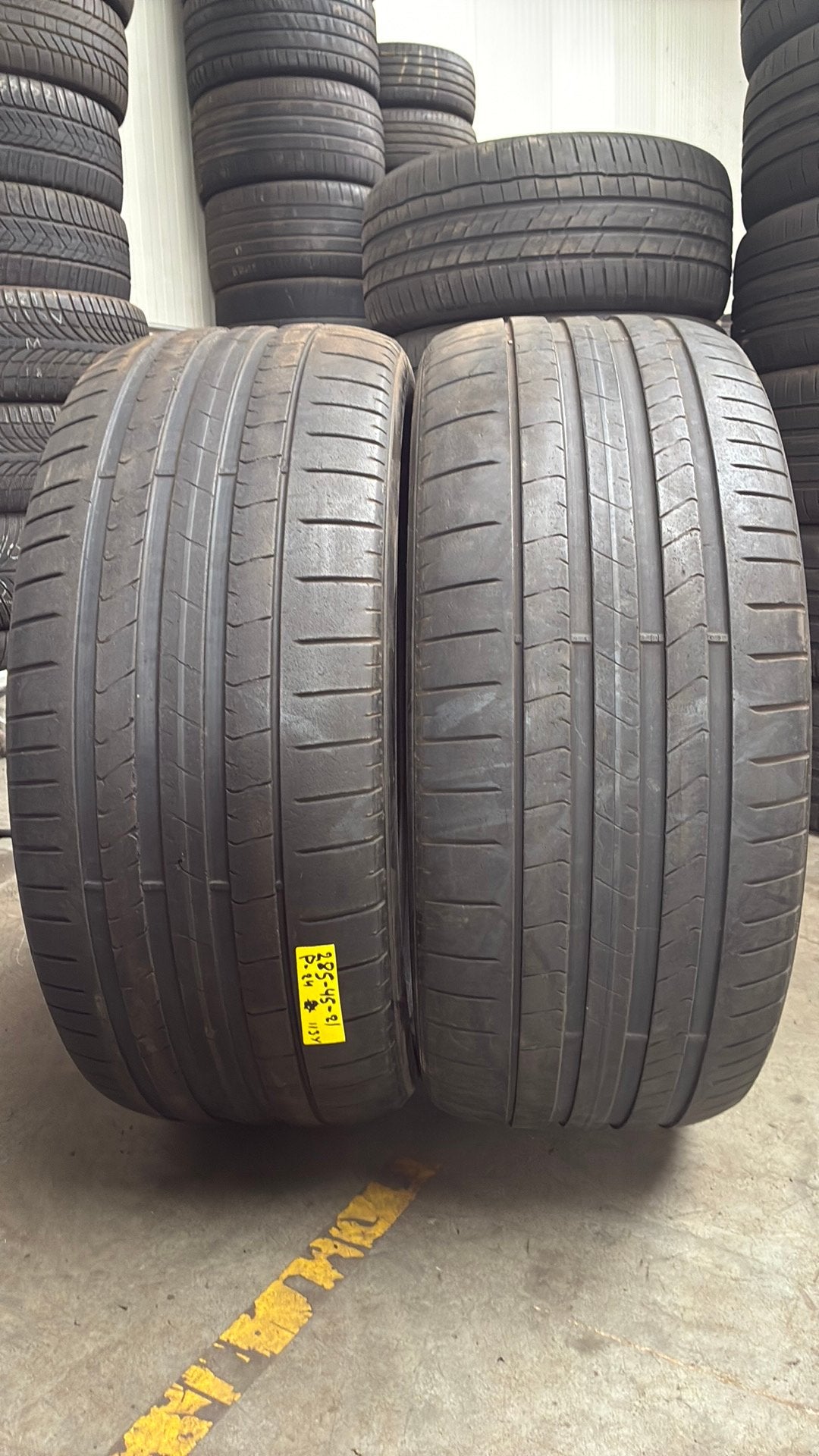 2854521 285/45/21 285/45R21 zomerbanden merk Pirelli, Ophalen
