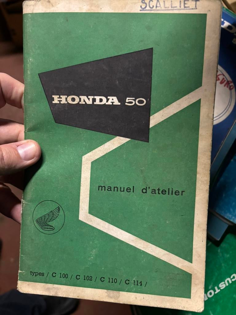 Very old Shopmanual Honda C100,C102, C110, C111, Motoren, Ophalen of Verzenden, Honda