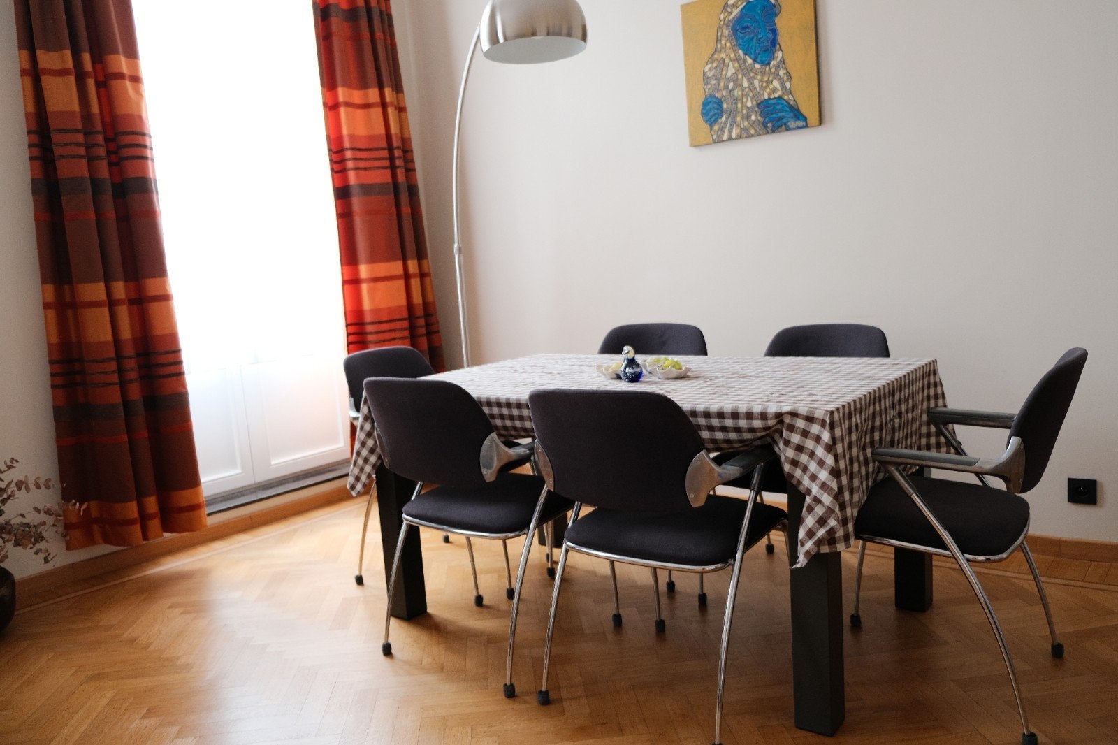 6 chaises Brunner, Immo